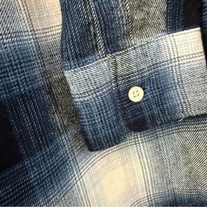 Old Navy NWT Blue Plaid Flannel Button Down size Small